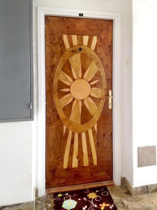 Studio Apartment One Sun 洛夫兰 外观 照片